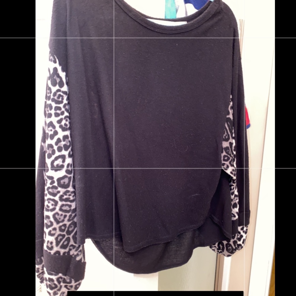 Black & cheetah shirt.